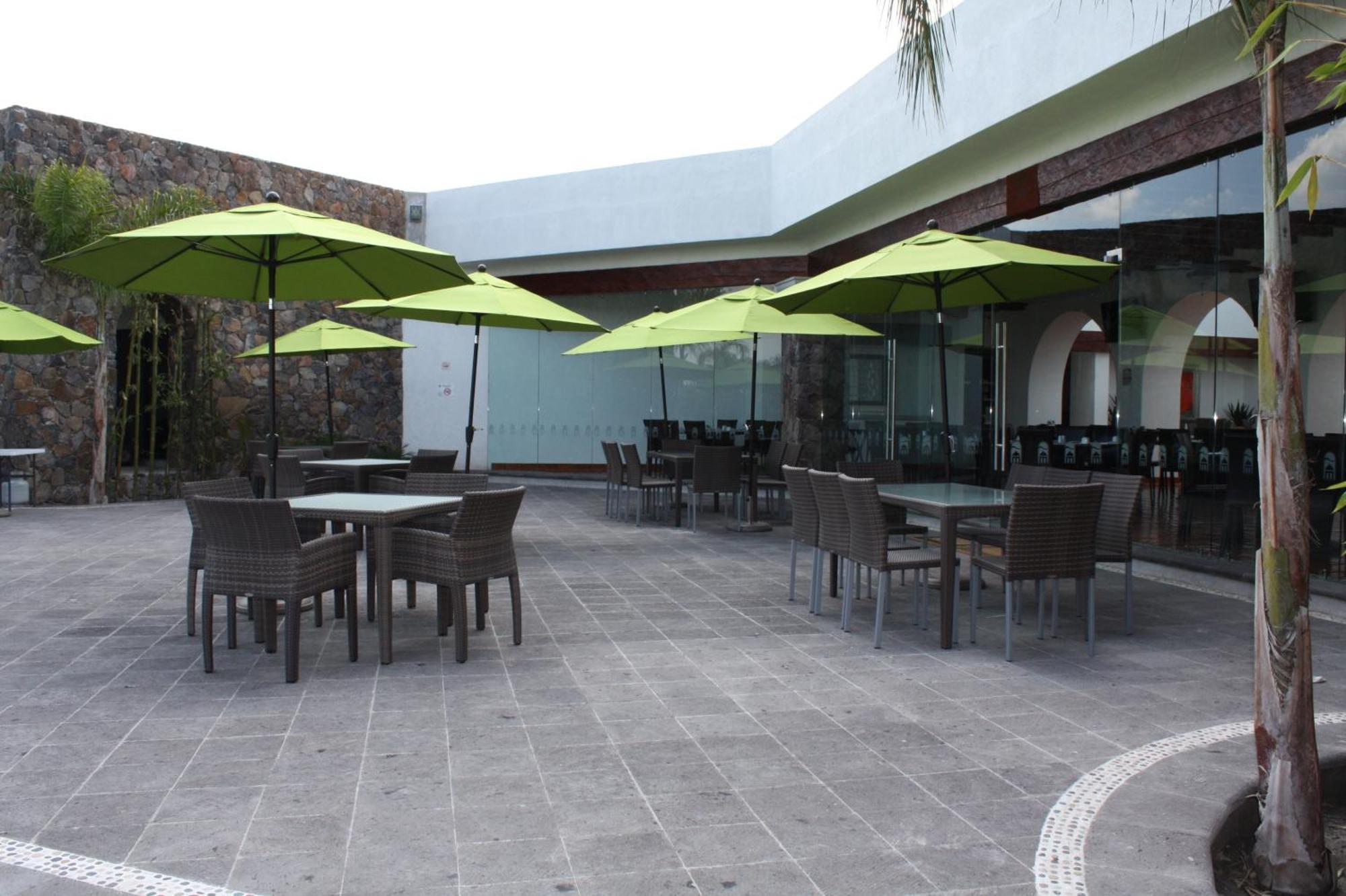 Hotel Villa Mexicana Golf&Equestrian Resort El Pueblito  Exterior foto