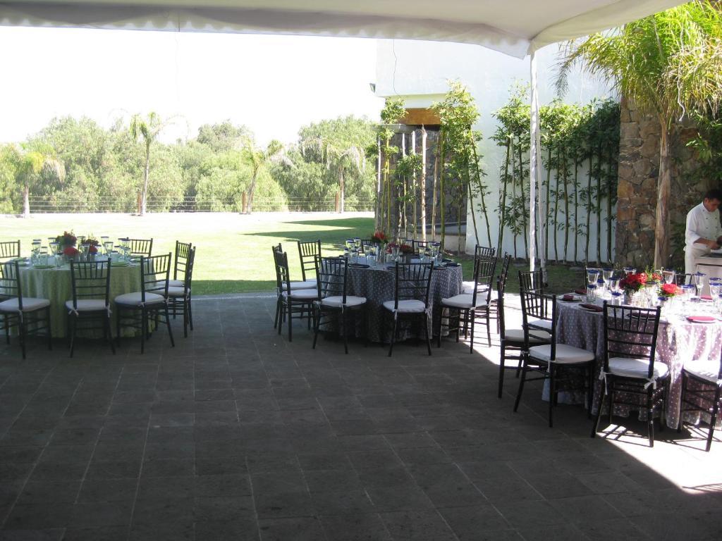 Hotel Villa Mexicana Golf&Equestrian Resort El Pueblito  Exterior foto