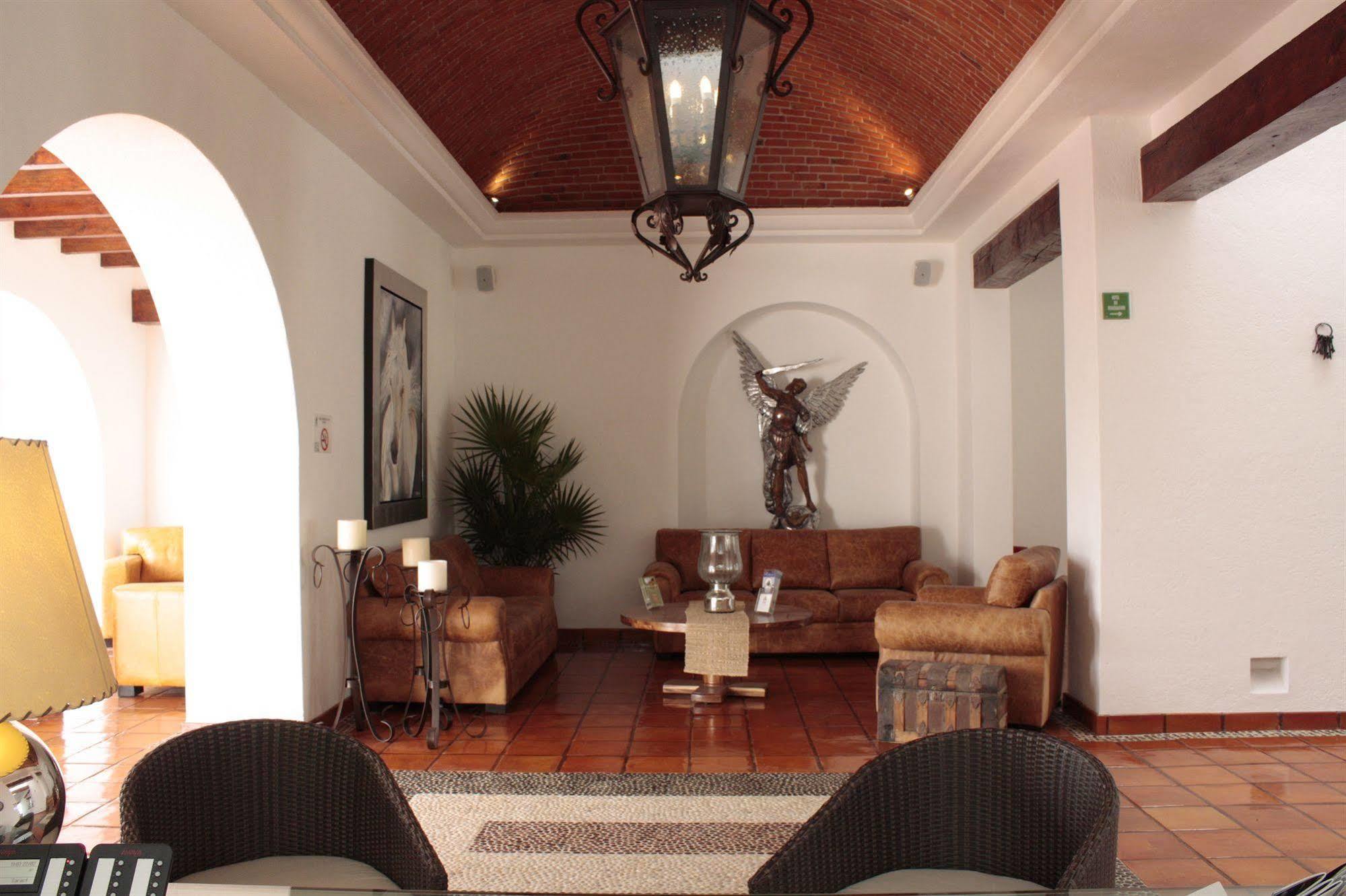 Hotel Villa Mexicana Golf&Equestrian Resort El Pueblito  Exterior foto
